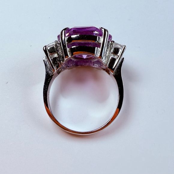 Amethyst Purple 13.5 CT Cubic Zirconia Grand Sterling Silver 925 Vintage Ring - Picture 9 of 12
